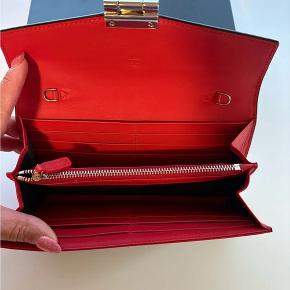 MCM Visetos Patricia Wallet - Picture 7 of 8